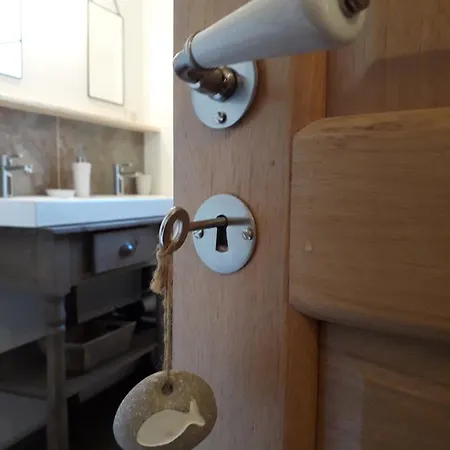Maison A De Plain Pieds Avec Cour Fermee Lancieux